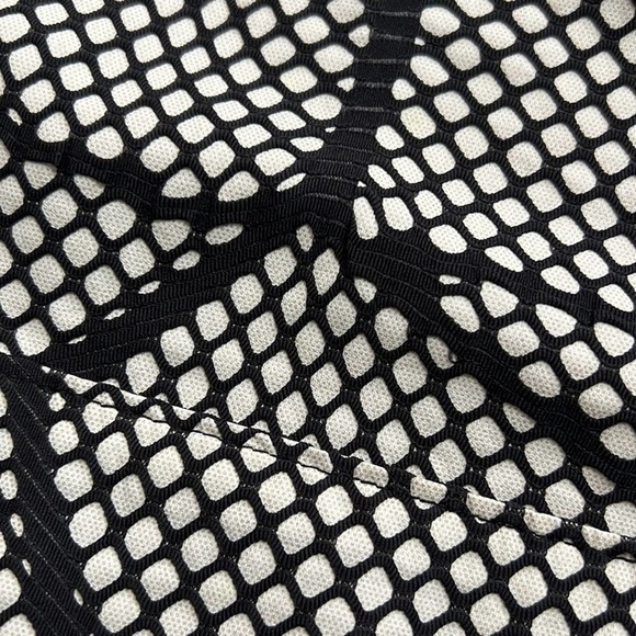 BEYOND Yoga Rare 1/4 Zip Stretch  Windbreaker Hoody Mesh Webbing Overlay - Picture 4 of 7